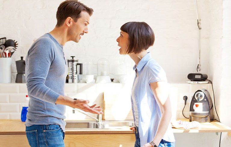 couple-arguing