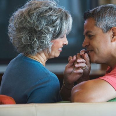 5 Things That Make An Ex Change Their Mind About Breaking Up older couple holding hands